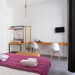 Maison Du La Metro Bed & Breakfast