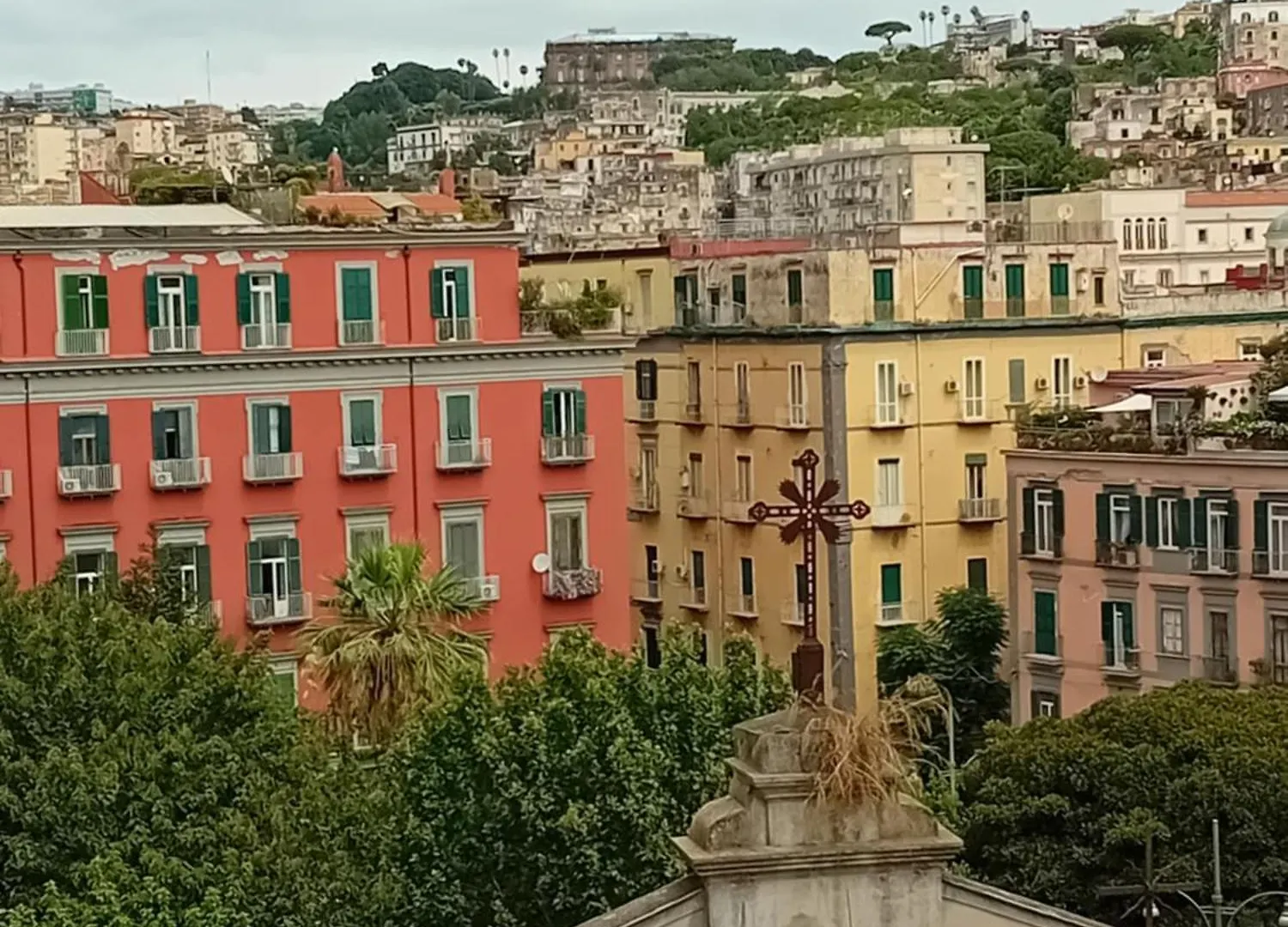 Tre Camere Al Centro Di Napoli Italy